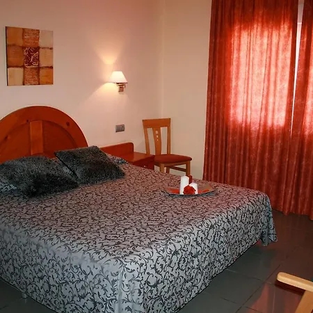 Hotel El Pinche De Oro 2*