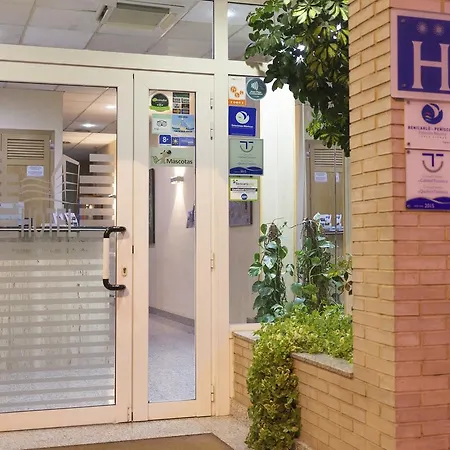 El Pinche De Oro Hotel 2*