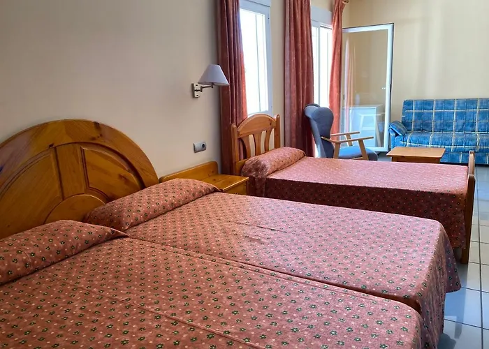 Hotel El Pinche De Oro 2*